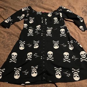 Betsy Johnson skull and crossbones ☠️ dress
